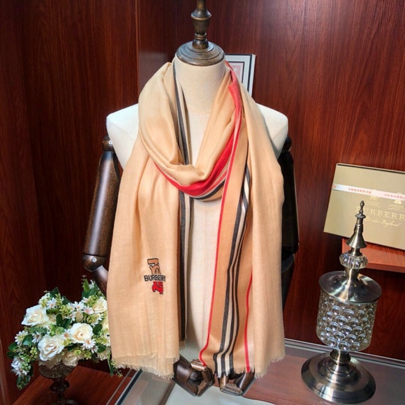 BURBERRY   scarf - Picture 2 of 8